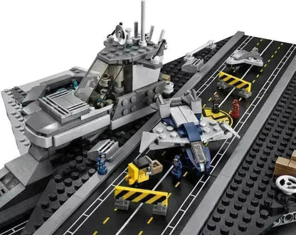 LEGO The SHIELD Helicarrier 76042 Superheroes