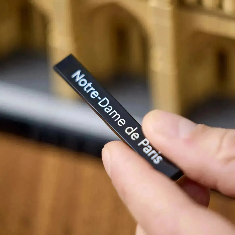 LEGO 21061 Notre Dame Cathedral with Lights 💡