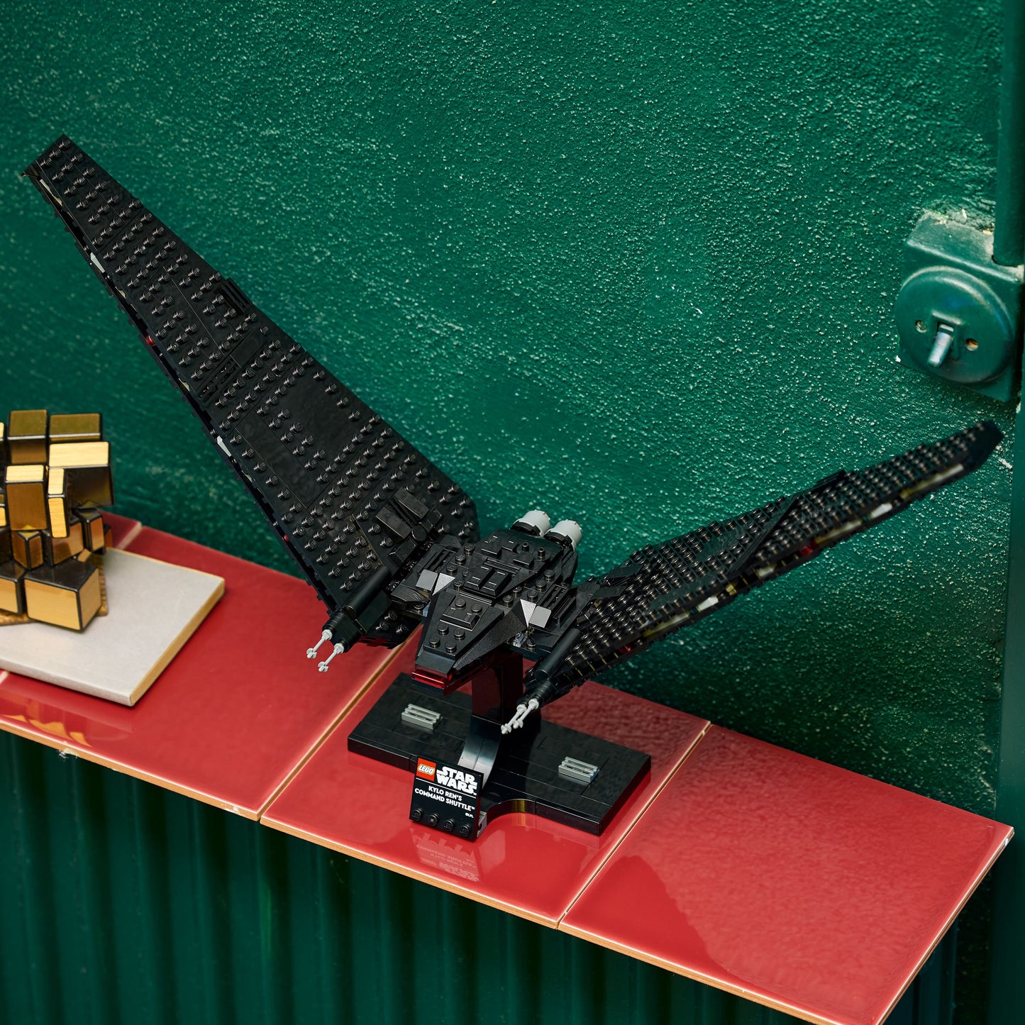 LEGO Kylo Rens Command Shuttle 75406 StarWars