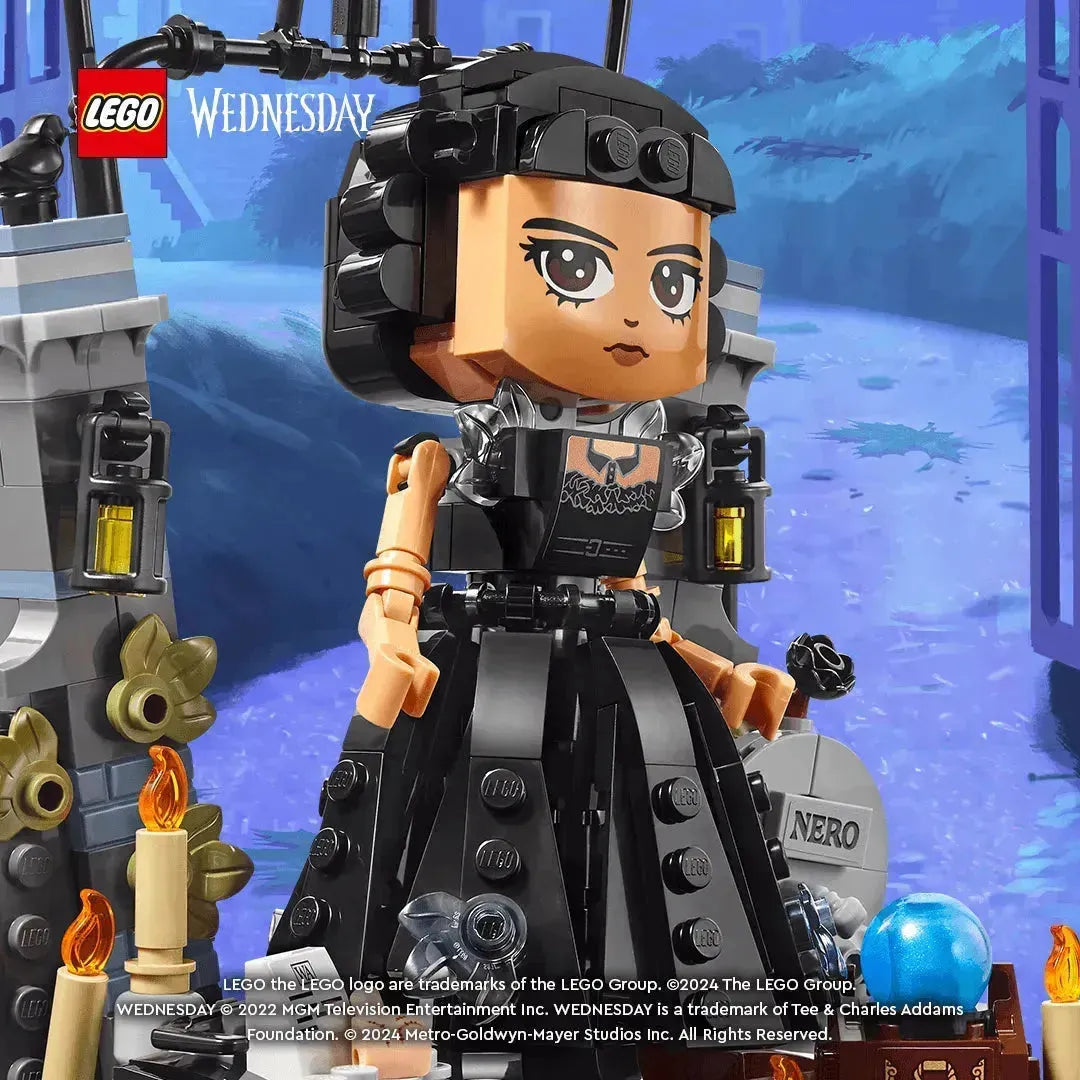 LEGO Wednesday Addams figuur 76780 Wednesday