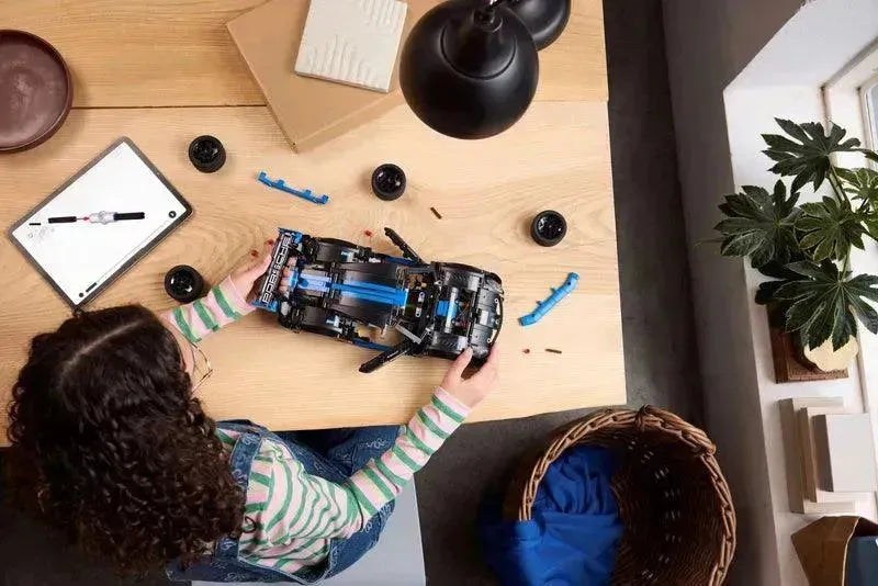 LEGO Porsche GT4 e-Performance racewagen 42176 Technic LEGO TECHNIC @ 2TTOYS | Official LEGO shop😊🥰 LEGO €. 142.98