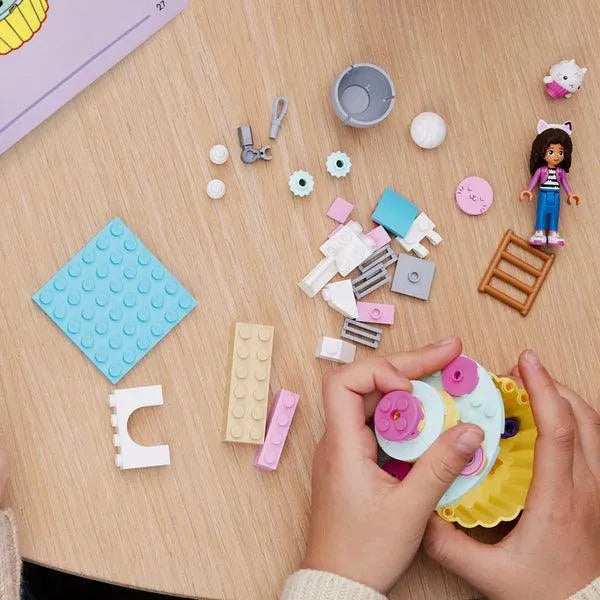 LEGO Cakey's creaties 10785 Gabby's Doll House LEGO GABBY'S DOLLHOUSE @ 2TTOYS | Official LEGO shop😊🥰 LEGO €. 8.48